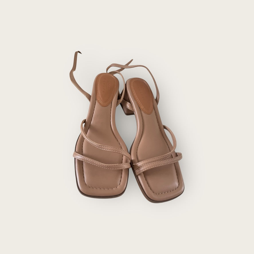 ASOS Sandalen Braun 38