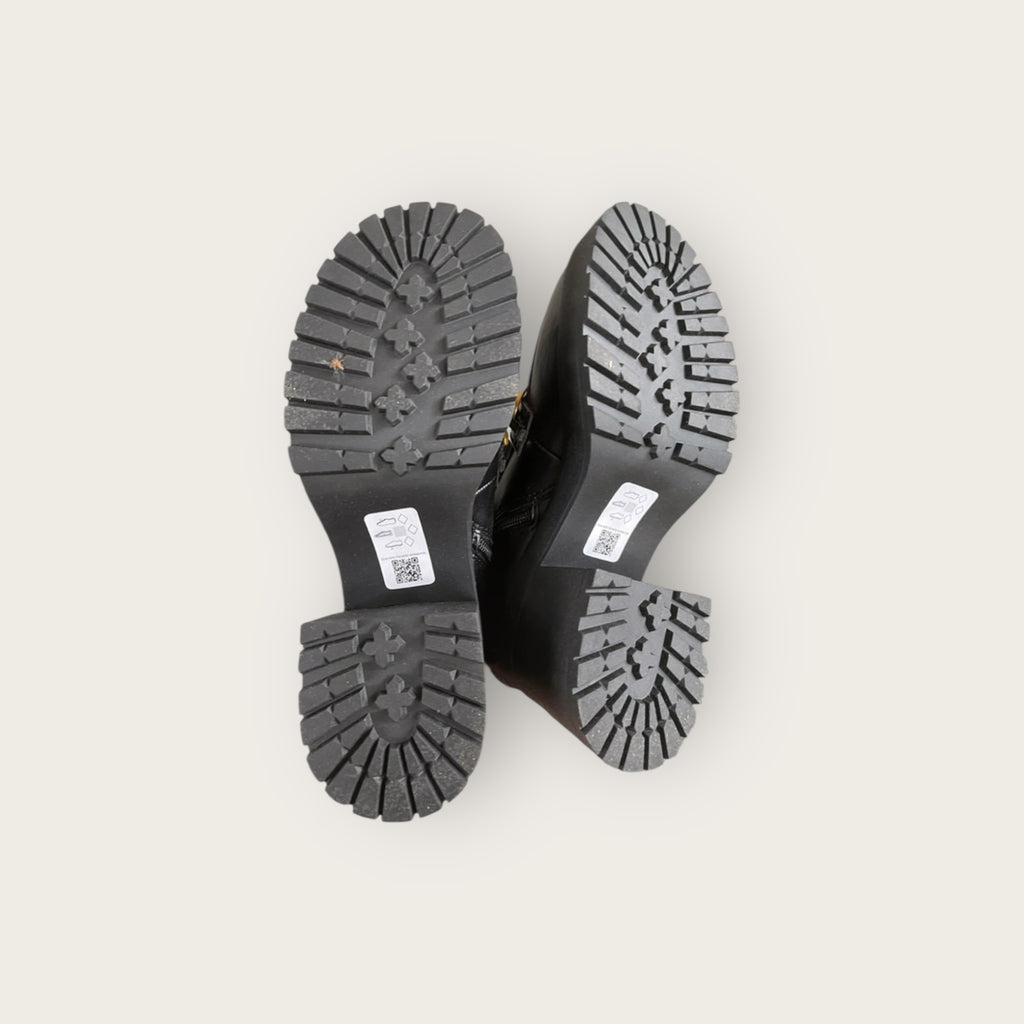 ASOS Stiefel mit goldener Kette 39