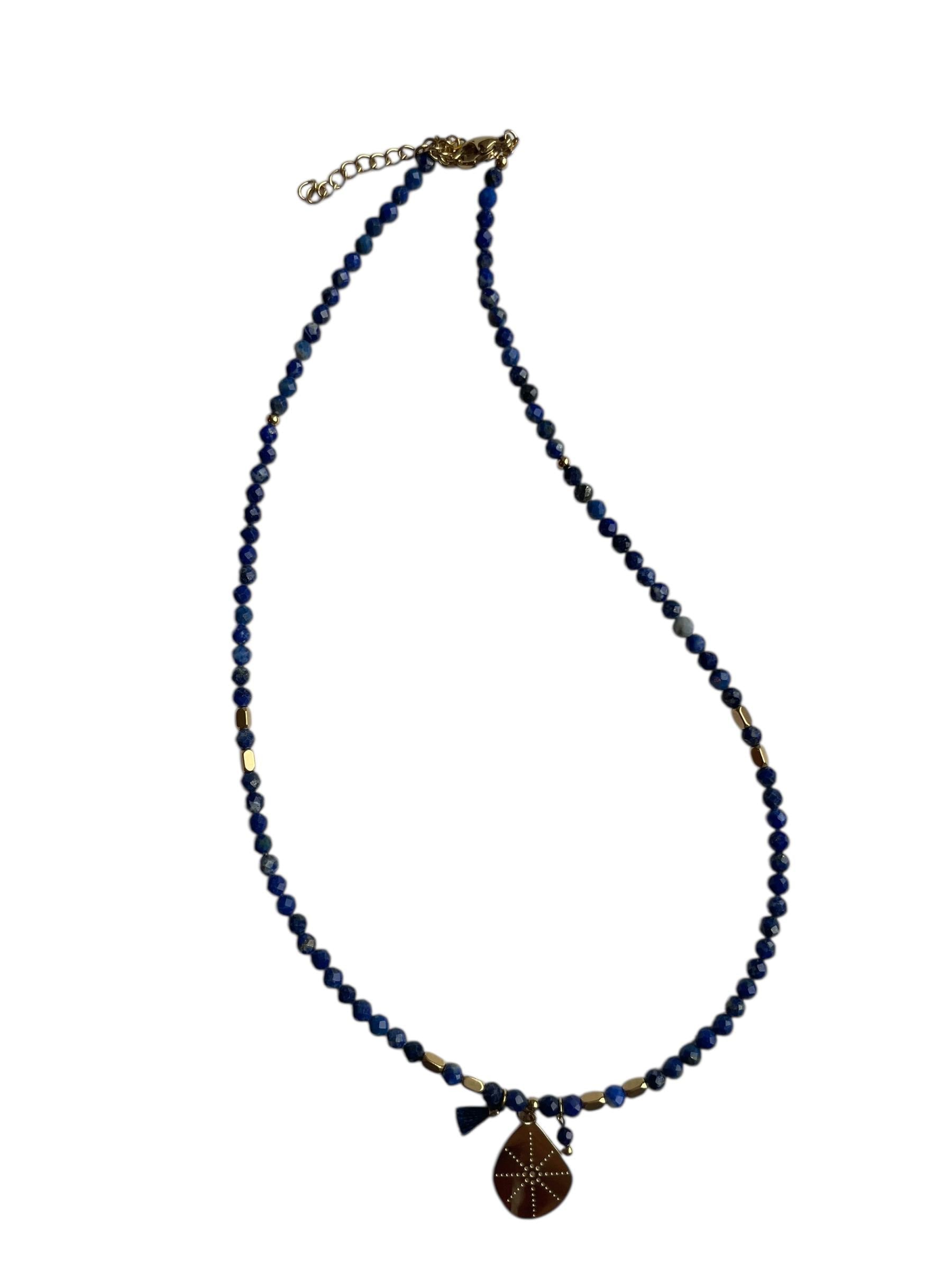 COLLECTION IRL Halskette blaue Perlen & Medaillon