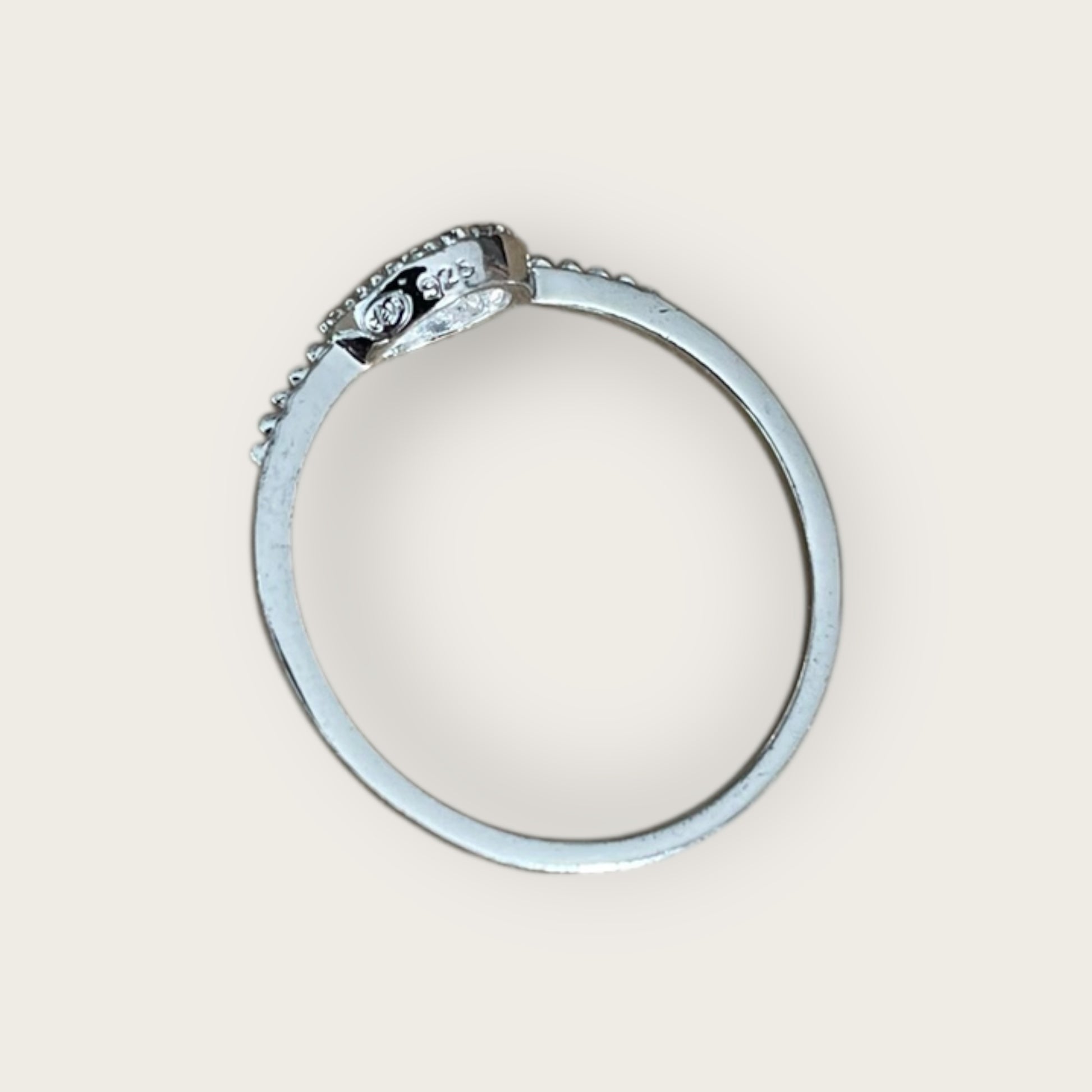 Ring 925 Silber mit Steinchen 54