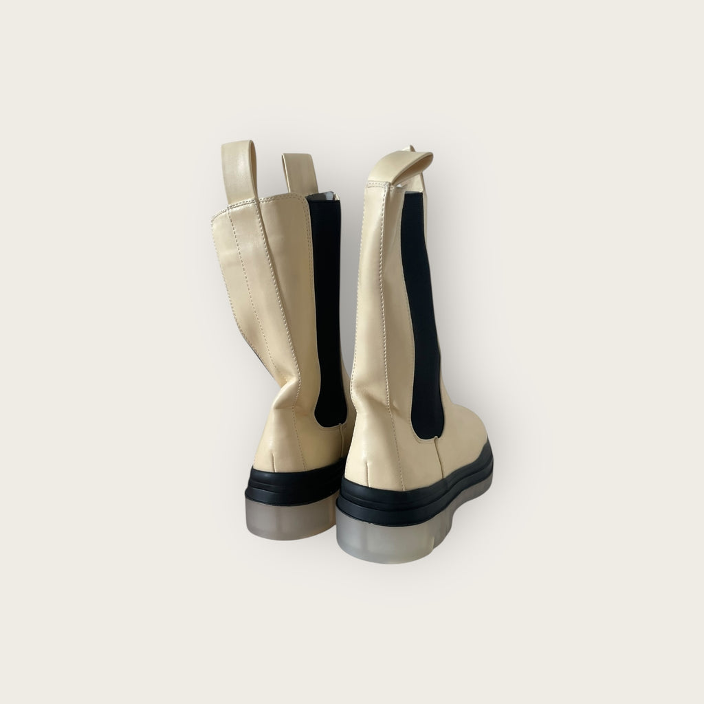 PUBLIC DESIRE Stiefel Beige 40