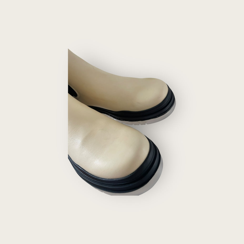 PUBLIC DESIRE Stiefel Beige 40