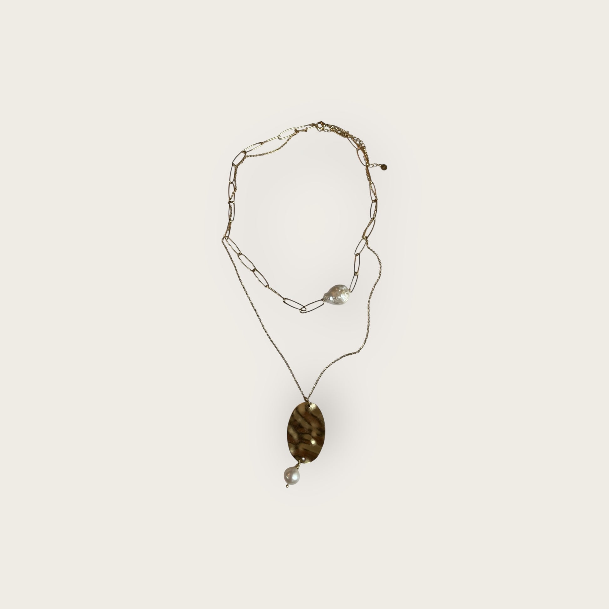 COLLECTION IRL Kette mit Perle & goldenem Anhänger